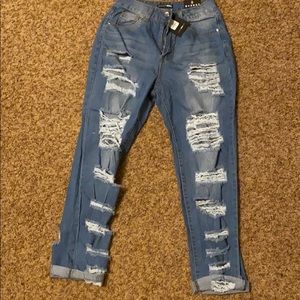 Ripped fashion nova boyfriends jeans size 0